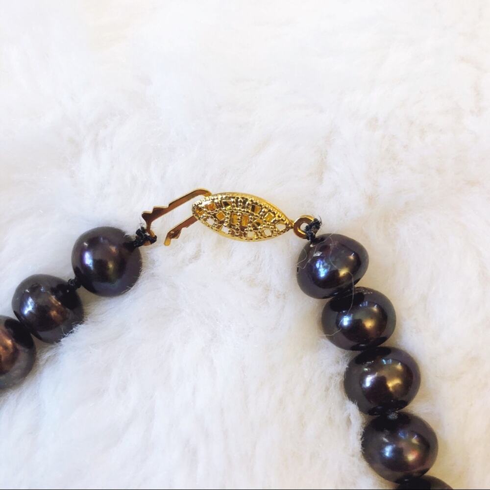 Multi-color Dark Beans Necklace - Picture 4 of 9